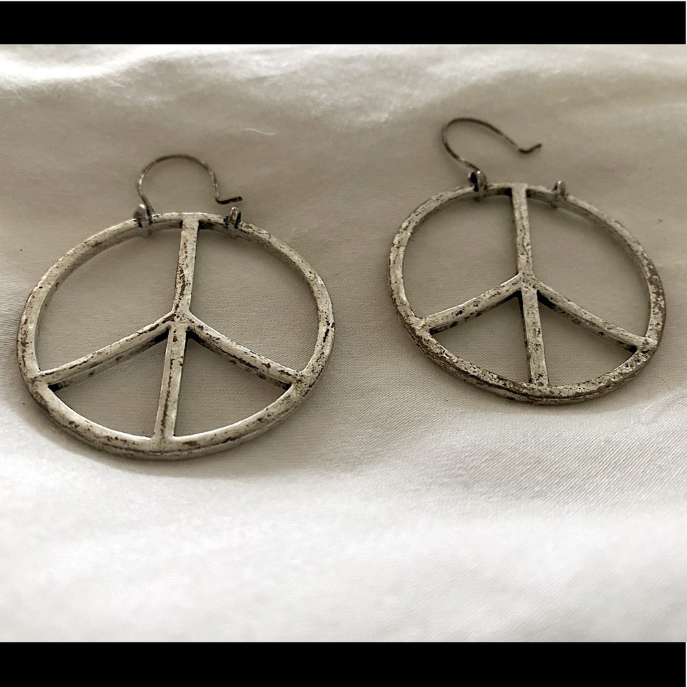Lucky Brand silver peace sign earrings